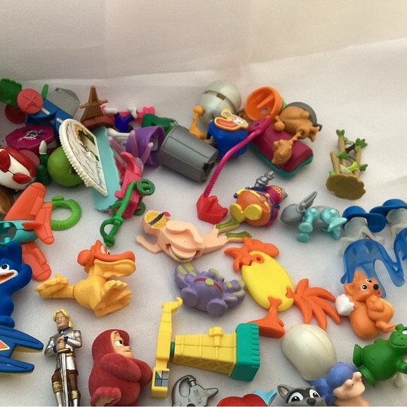 Kinder Ferrero surprise toys some complete and miscellaneous spare parts - Picture 6 of 9